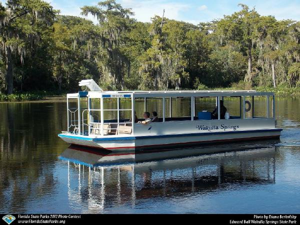 Wakulla Springs river boat